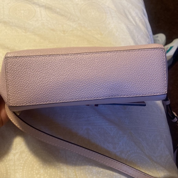 MICHAEL KORS~ CROSSBODY Leather LIGHT PINK with adjustable strap~ - Picture 5 of 5